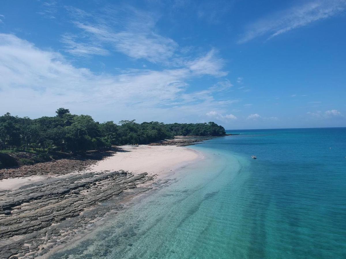 Sonny Island Resort Cabanas Frente Al Mar Punta Bajo Rico Ngoại thất bức ảnh