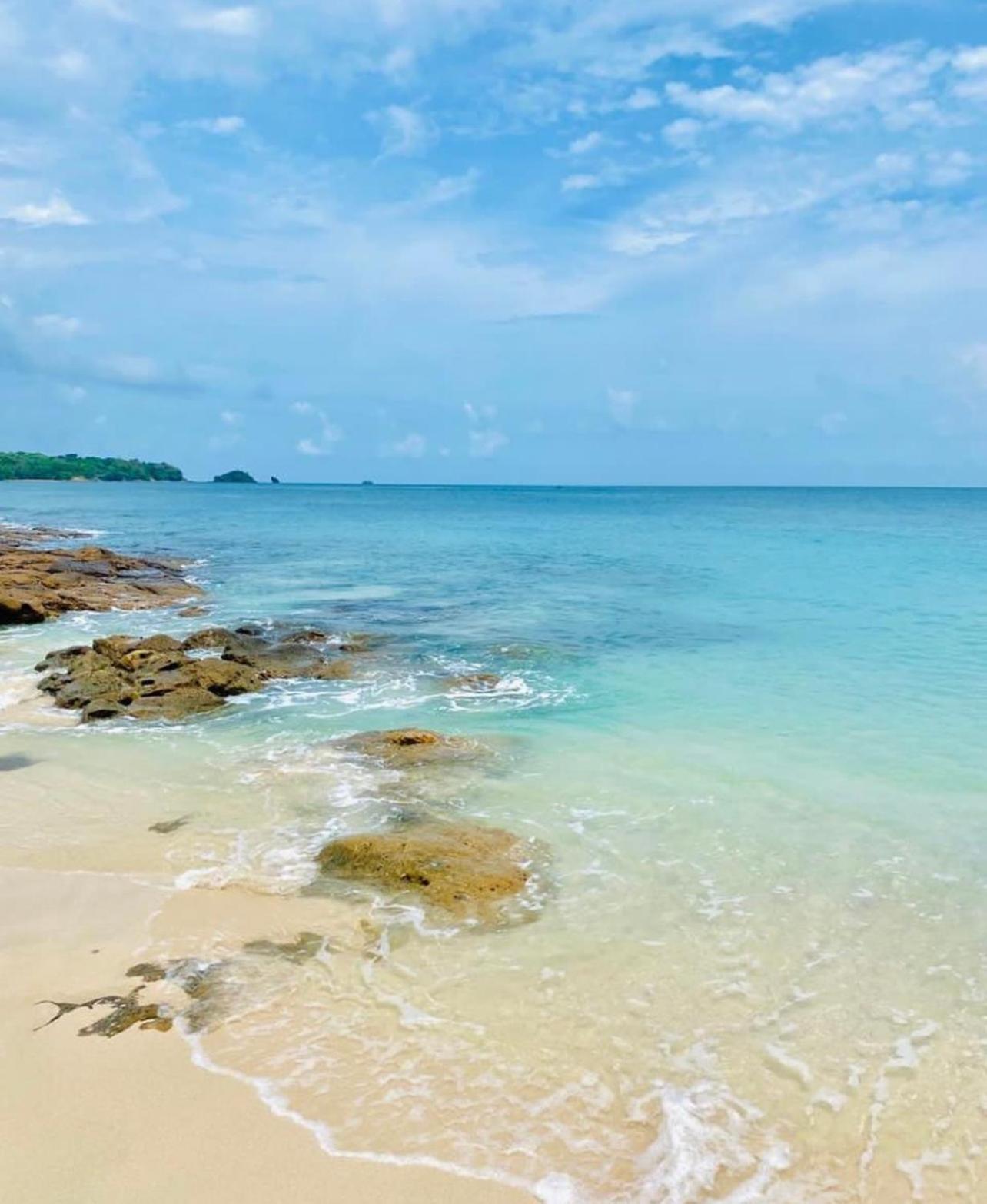 Sonny Island Resort Cabanas Frente Al Mar Punta Bajo Rico Ngoại thất bức ảnh