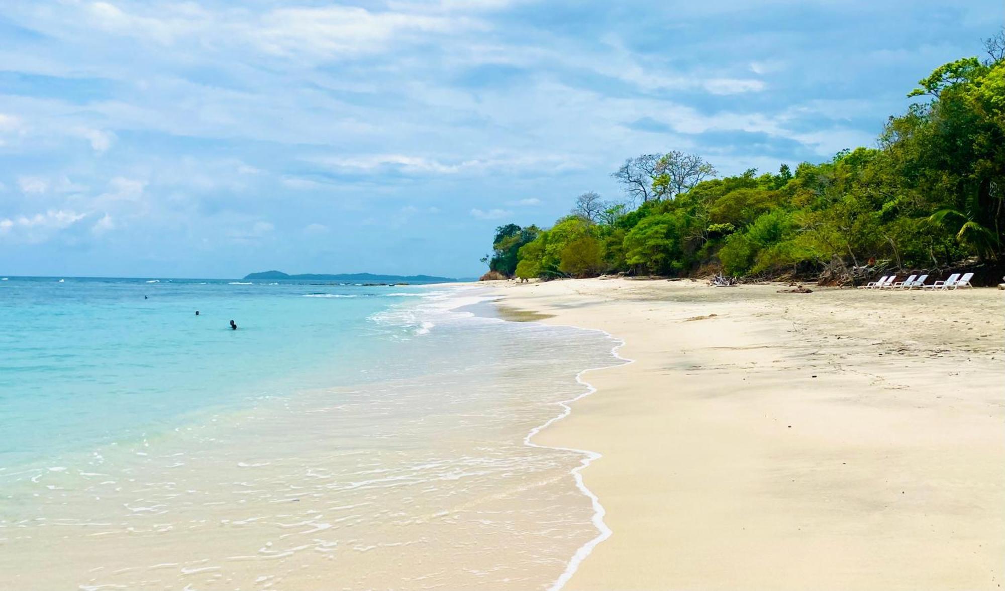 Sonny Island Resort Cabanas Frente Al Mar Punta Bajo Rico Ngoại thất bức ảnh